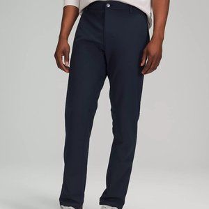Lululemon Men's Commission Pants Classic Fit in Navy - 32 waist